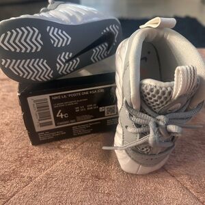 Nike Lil' Posite One Kids' Shoes - Gray